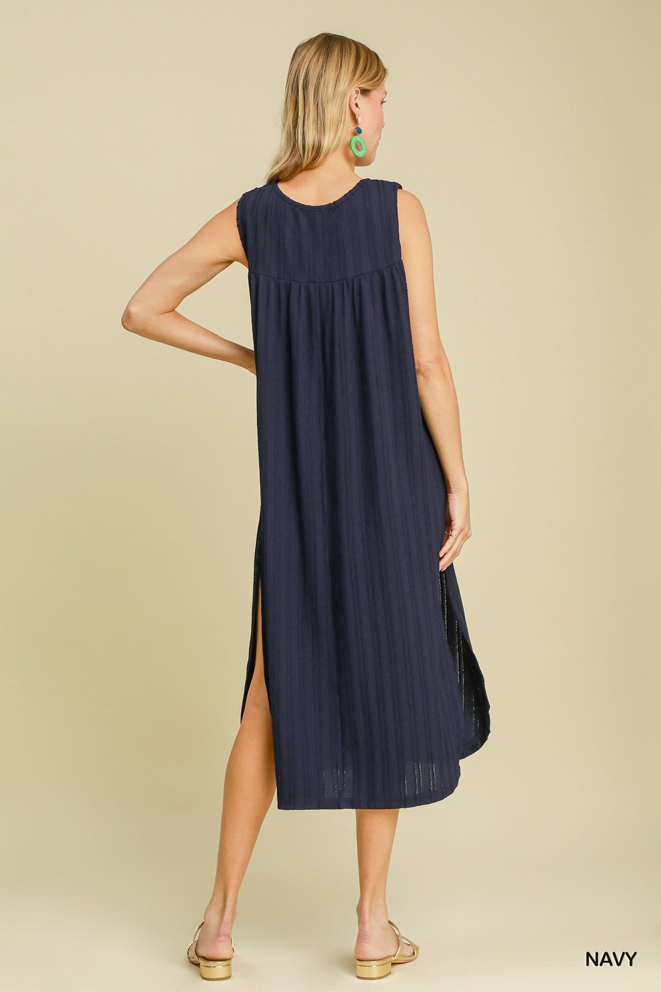 Textured Knit Sleeveless Midi Dress