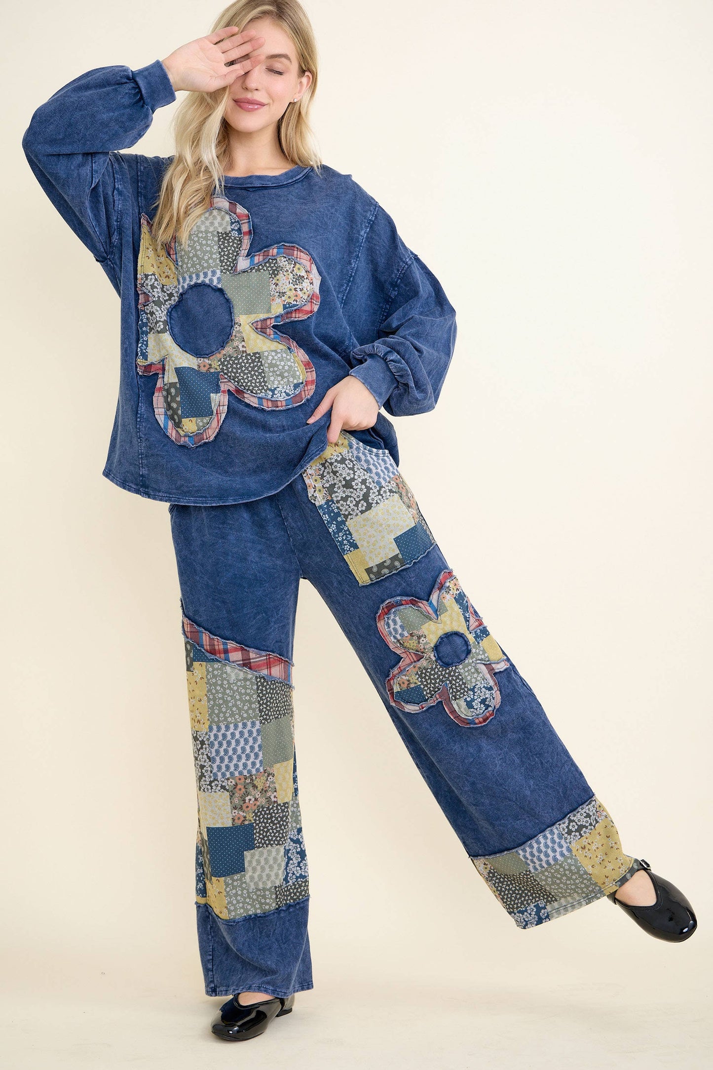 Mineral Washed Patch Daisy Longsleeve