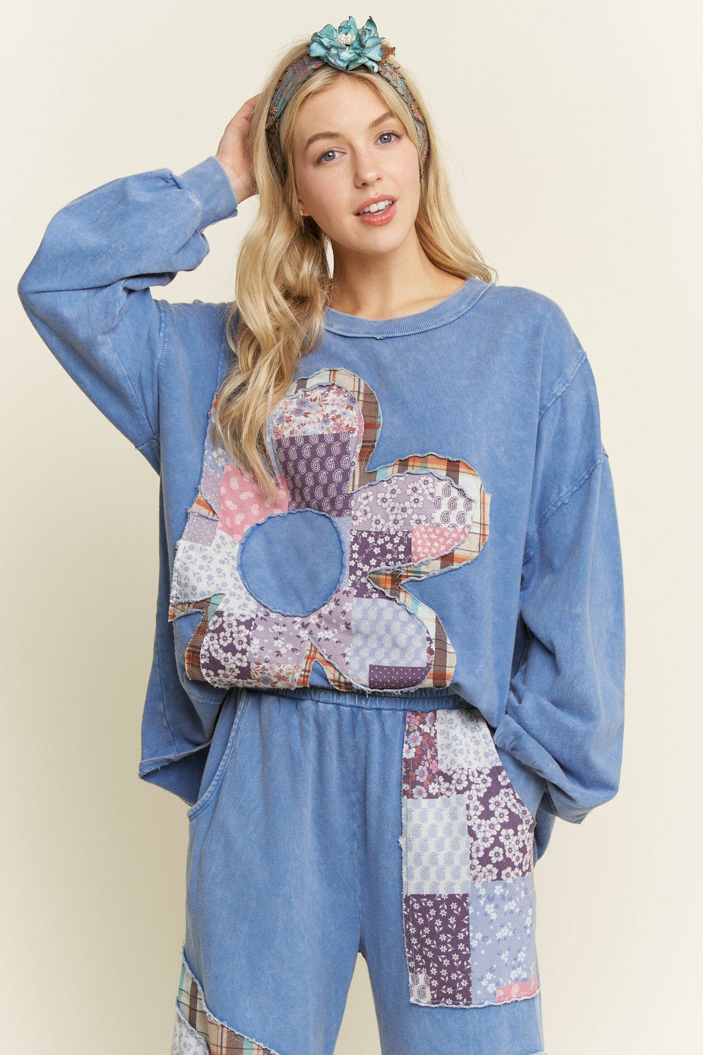 Mineral Washed Patch Daisy Longsleeve