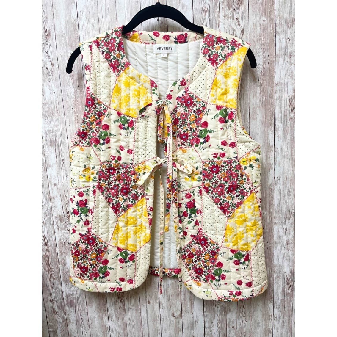Multi Flower Quilted Vest with Front Ribbon