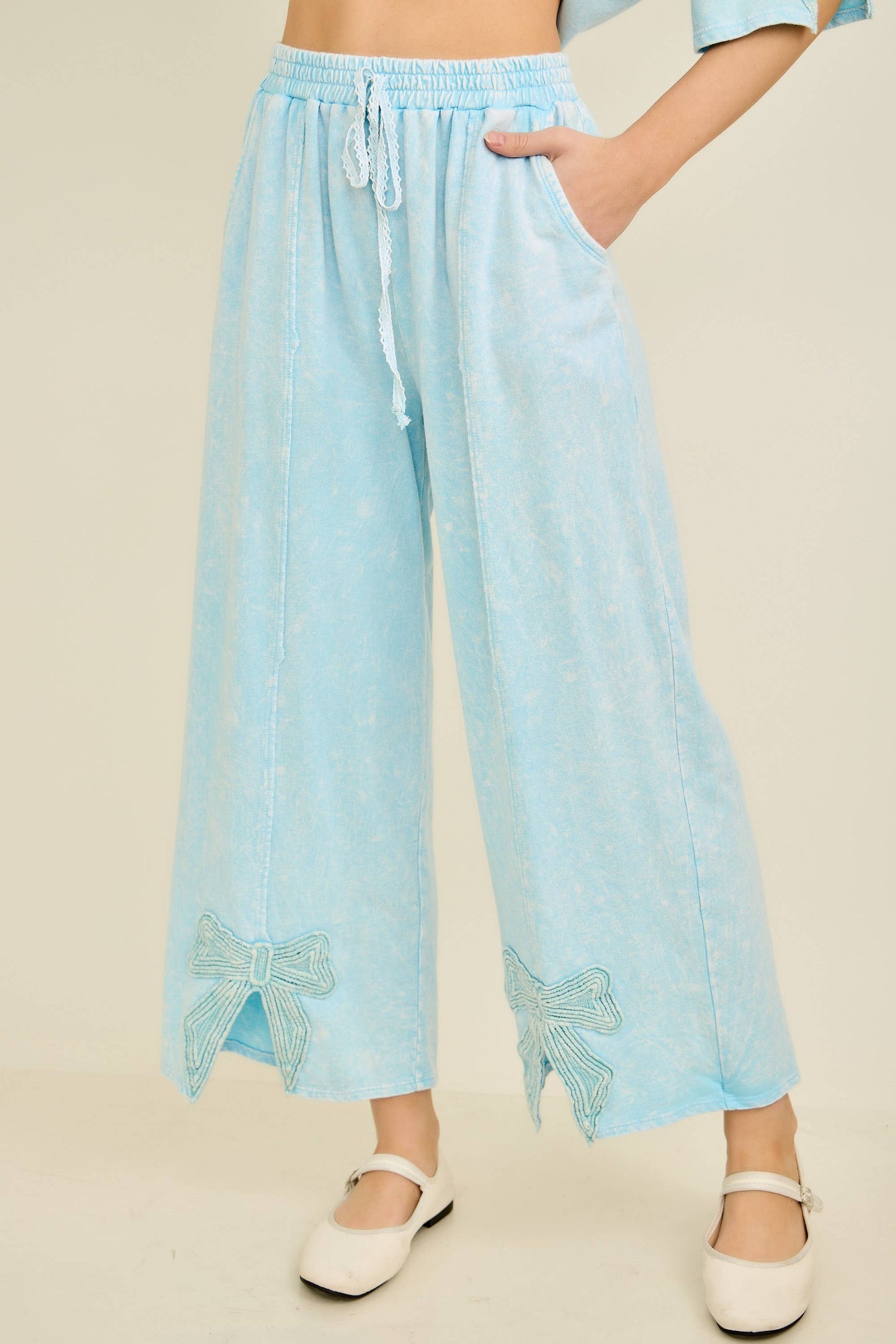 Mineral Washed Cute Bow trim Slit Pants