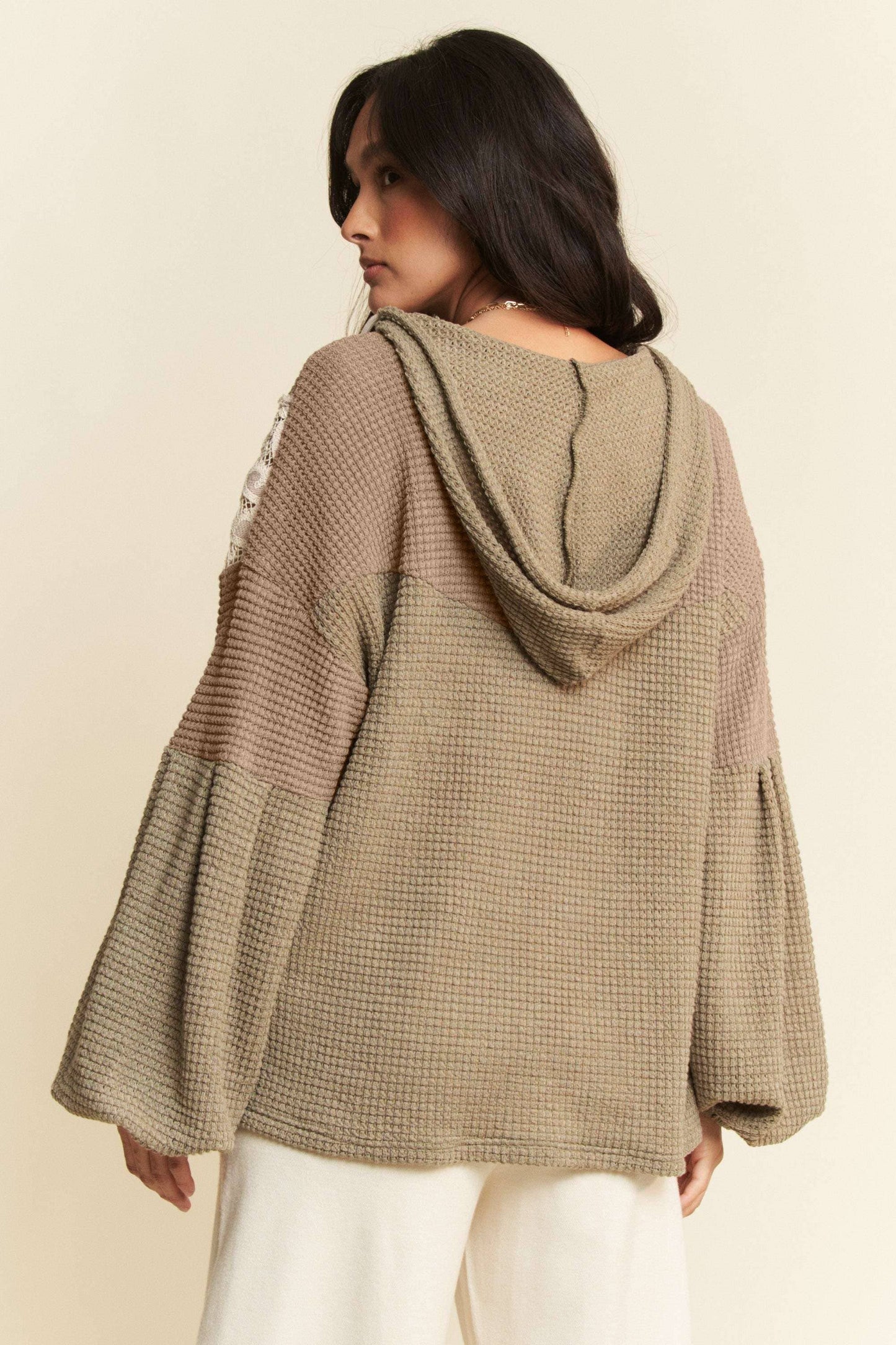 HOODIE OVERSIZED KNNIT TOP WITH FLOWER PATCH