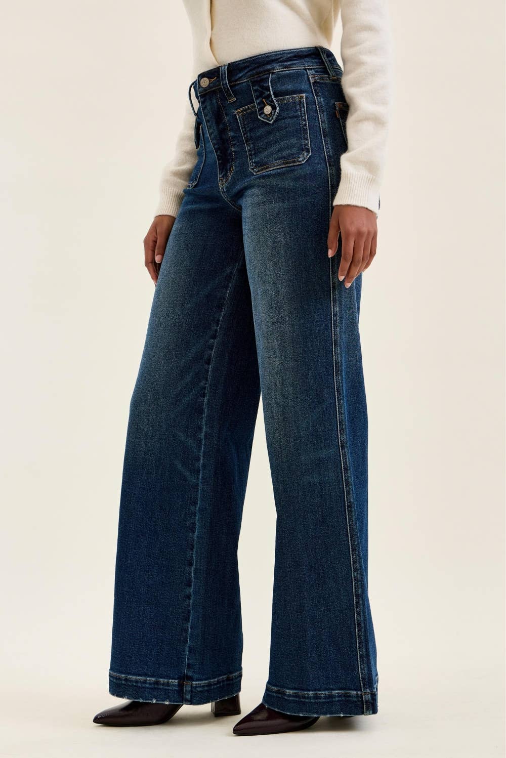 Retro Wide w/ Front Tab