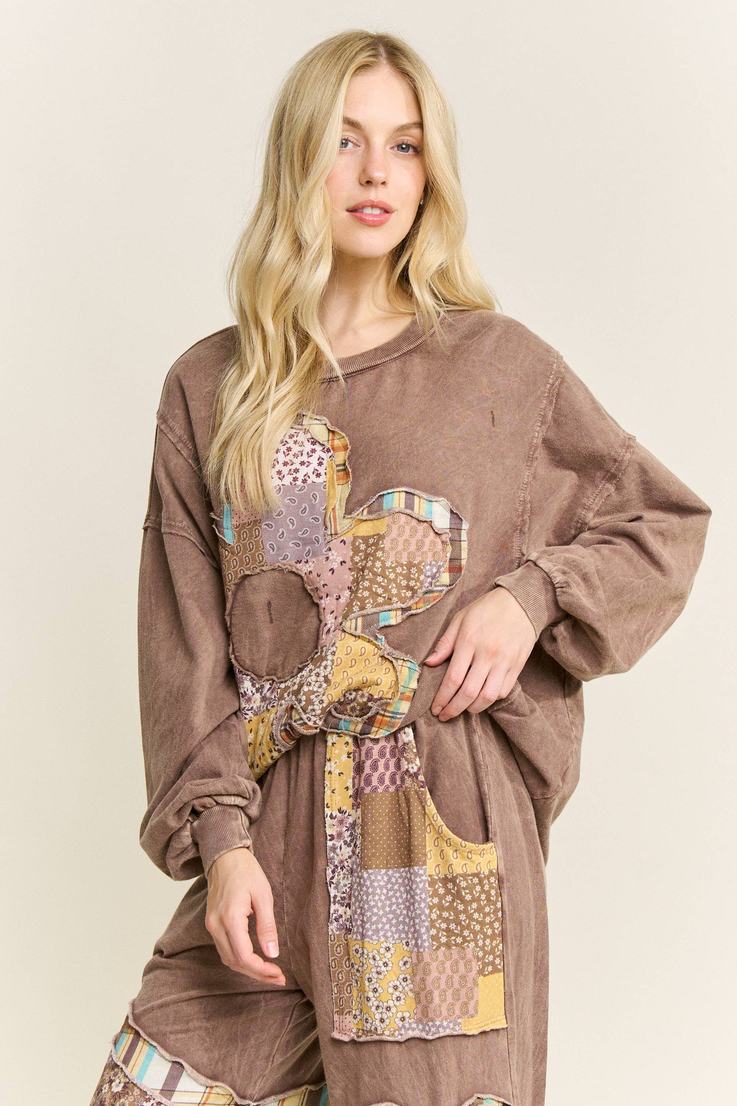 Mineral Washed Patch Daisy Longsleeve