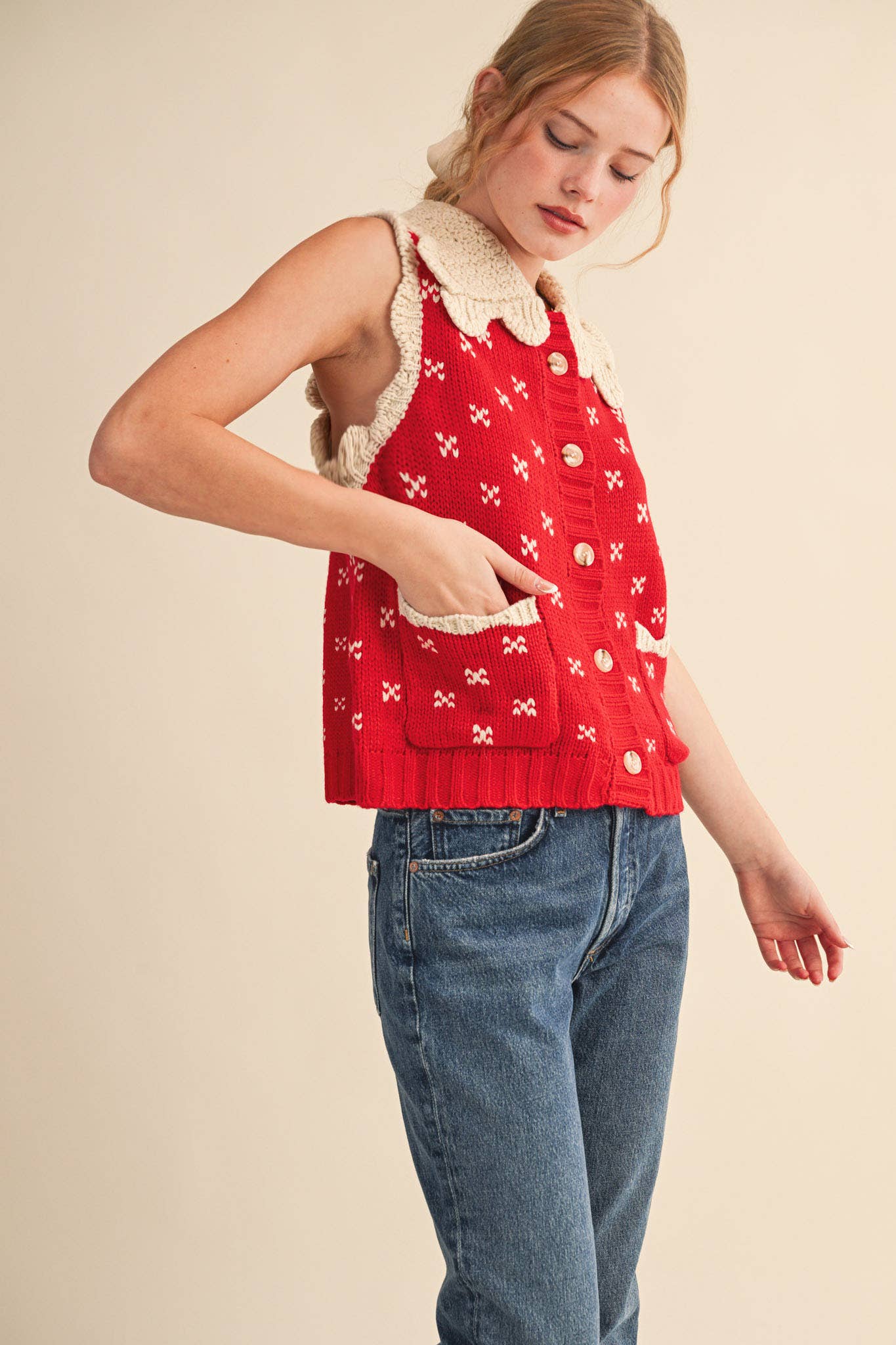 DOLL COLLAR SWEATER VEST