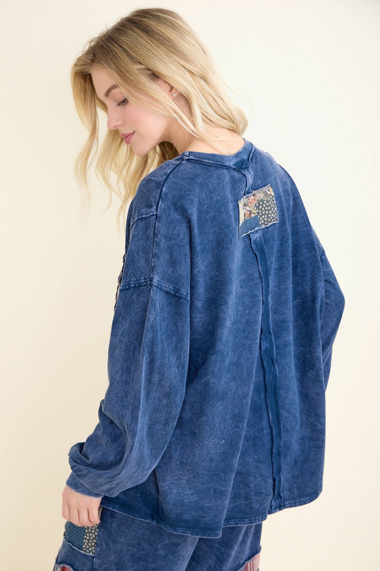 Mineral Washed Patch Daisy Longsleeve
