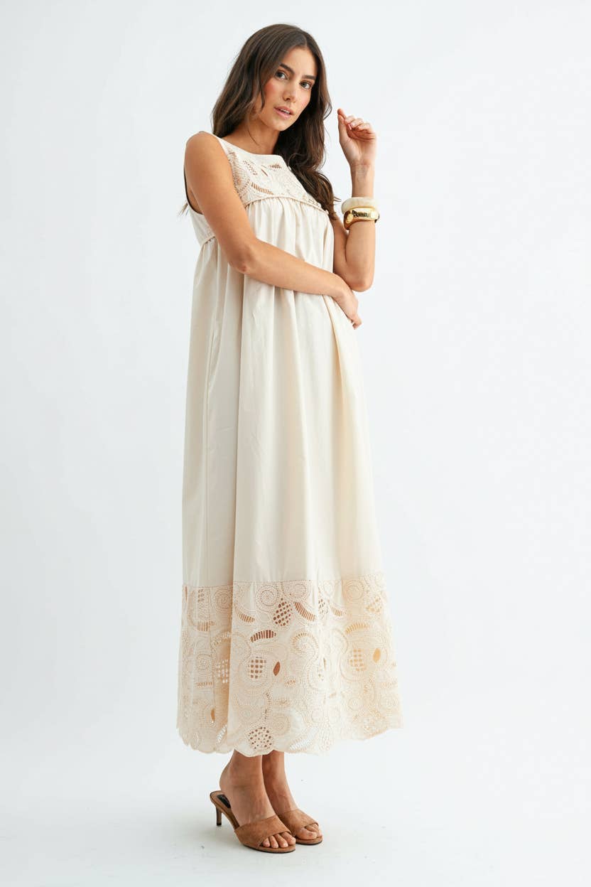 BOHO MAXI DRESS WITH LACE DETAILS