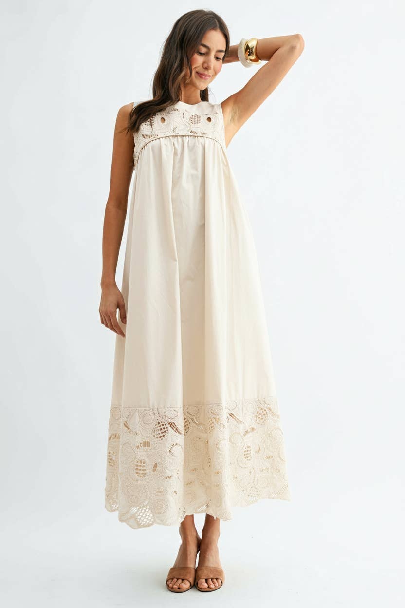 BOHO MAXI DRESS WITH LACE DETAILS