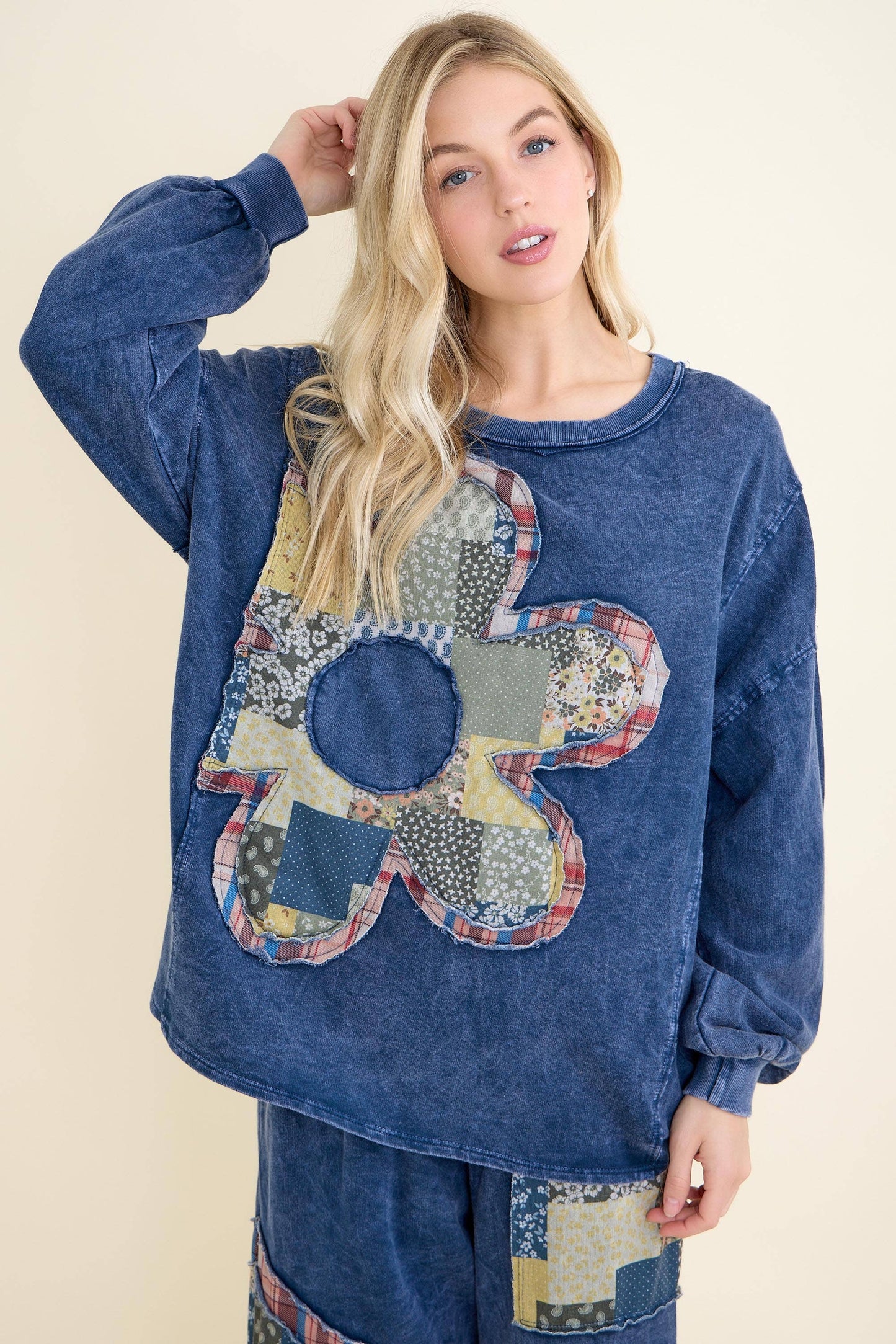 Mineral Washed Patch Daisy Longsleeve