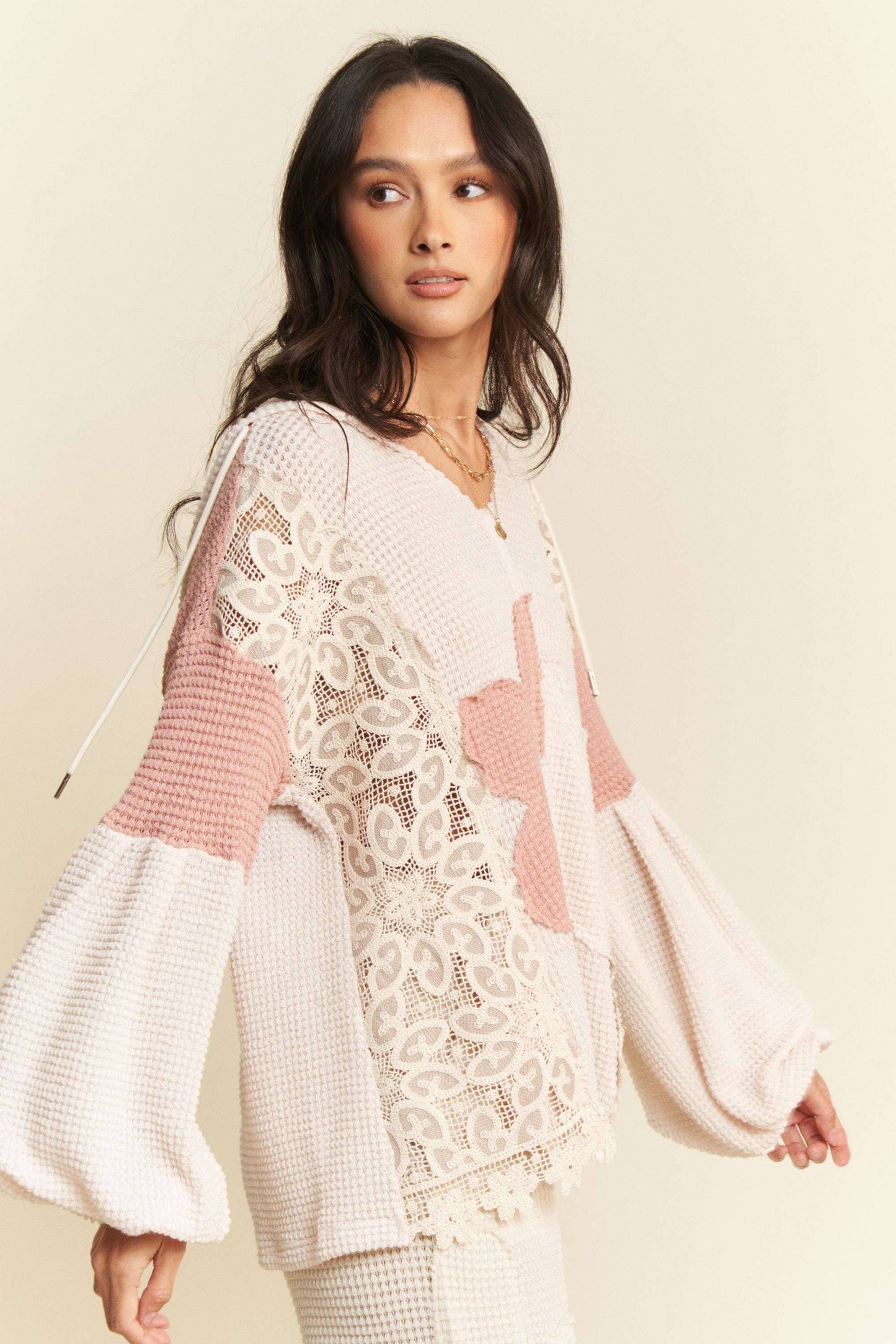 HOODIE OVERSIZED KNNIT TOP WITH FLOWER PATCH