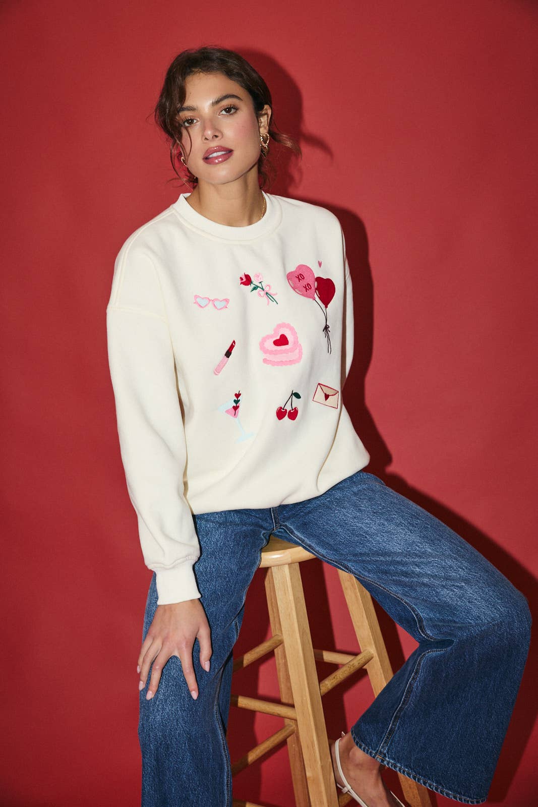 ROUND NECK Valentine Embroidered Sweatshirt