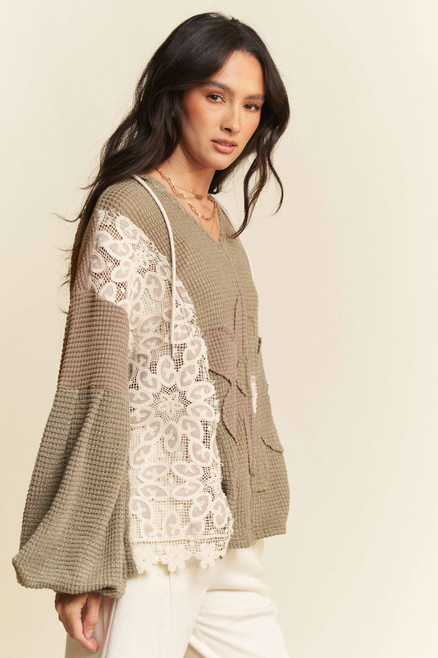HOODIE OVERSIZED KNNIT TOP WITH FLOWER PATCH