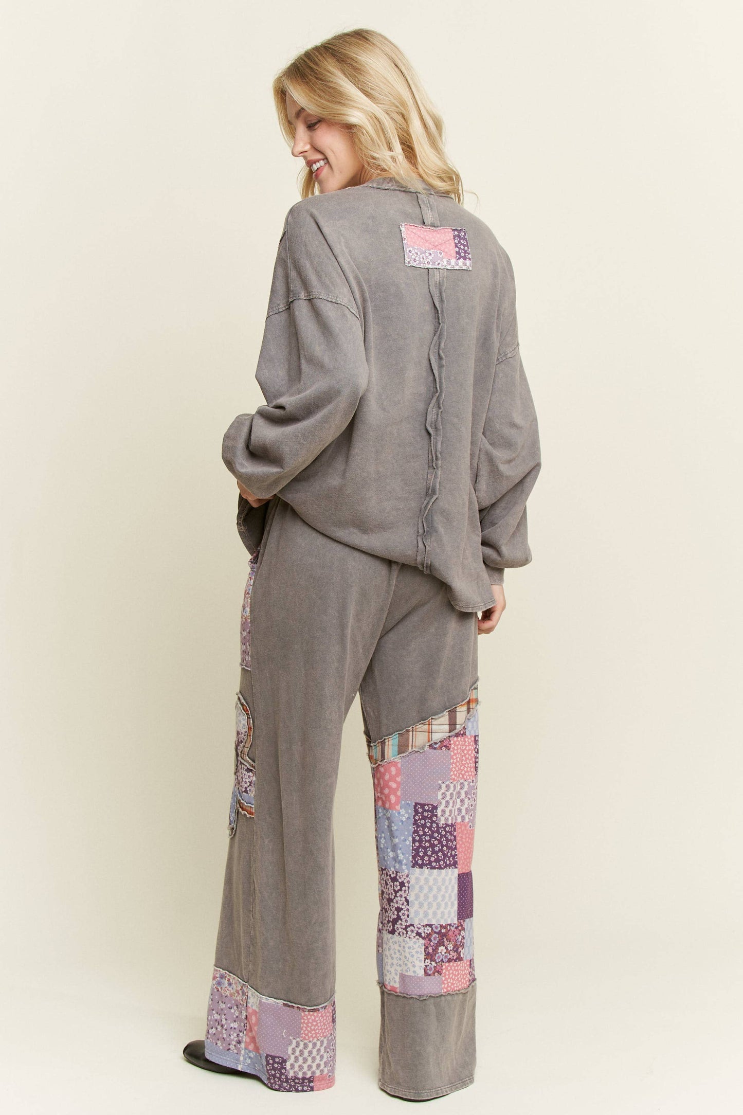 Mineral Washed Patch Daisy Longsleeve