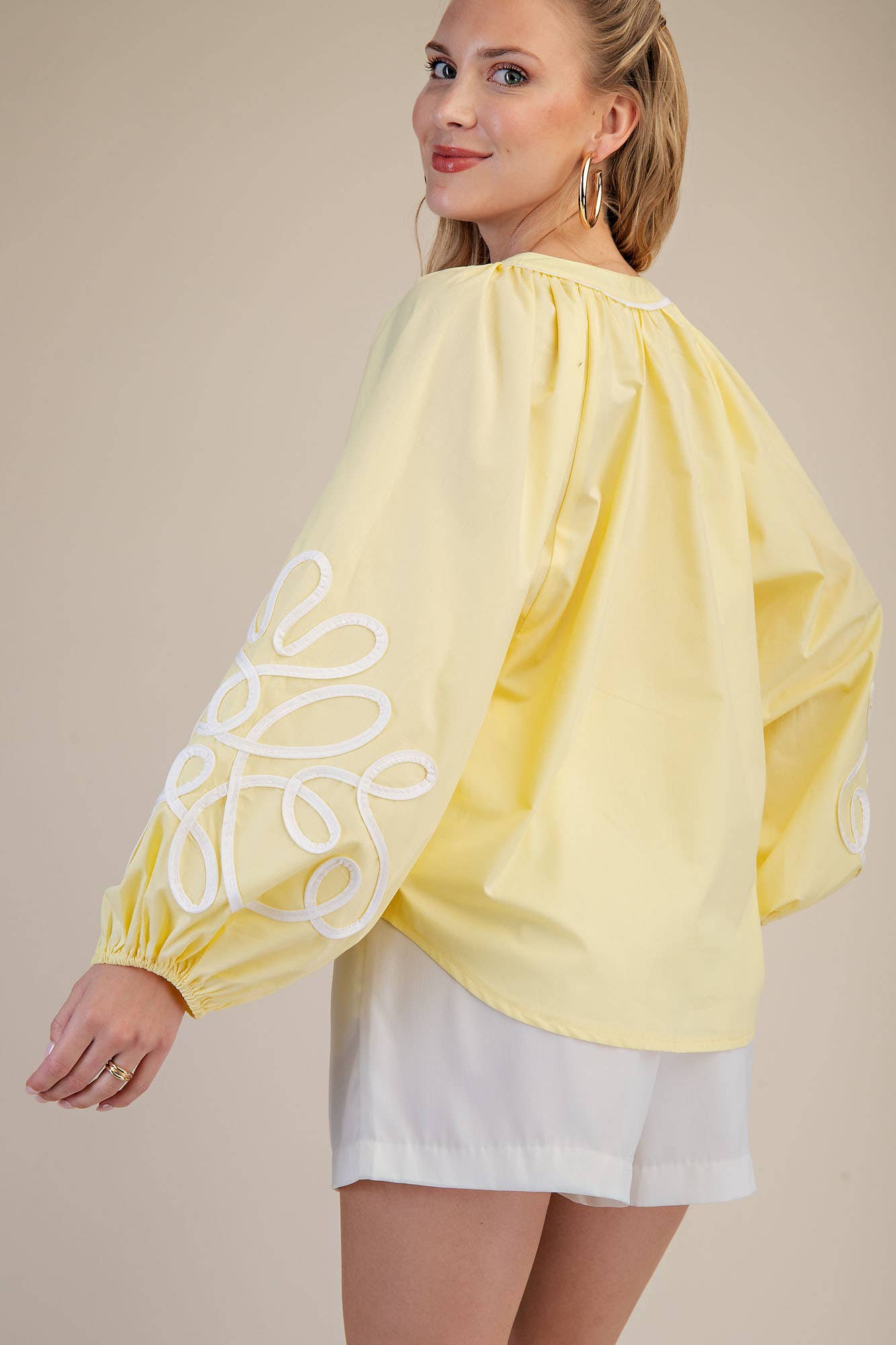 Soutache Contrast Detail Puff Sleeve Blouse
