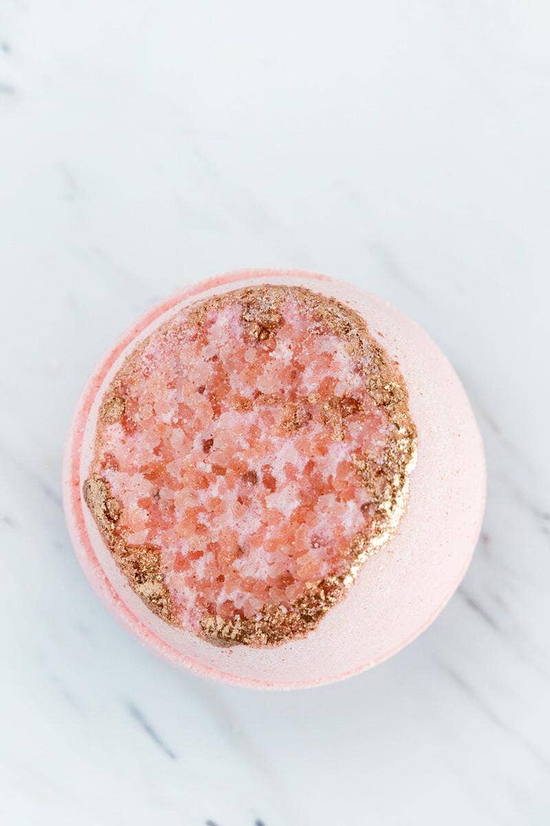 Rose Quartz Crystal Geode Bath Bomb 🎄 Pink Christmas gifts