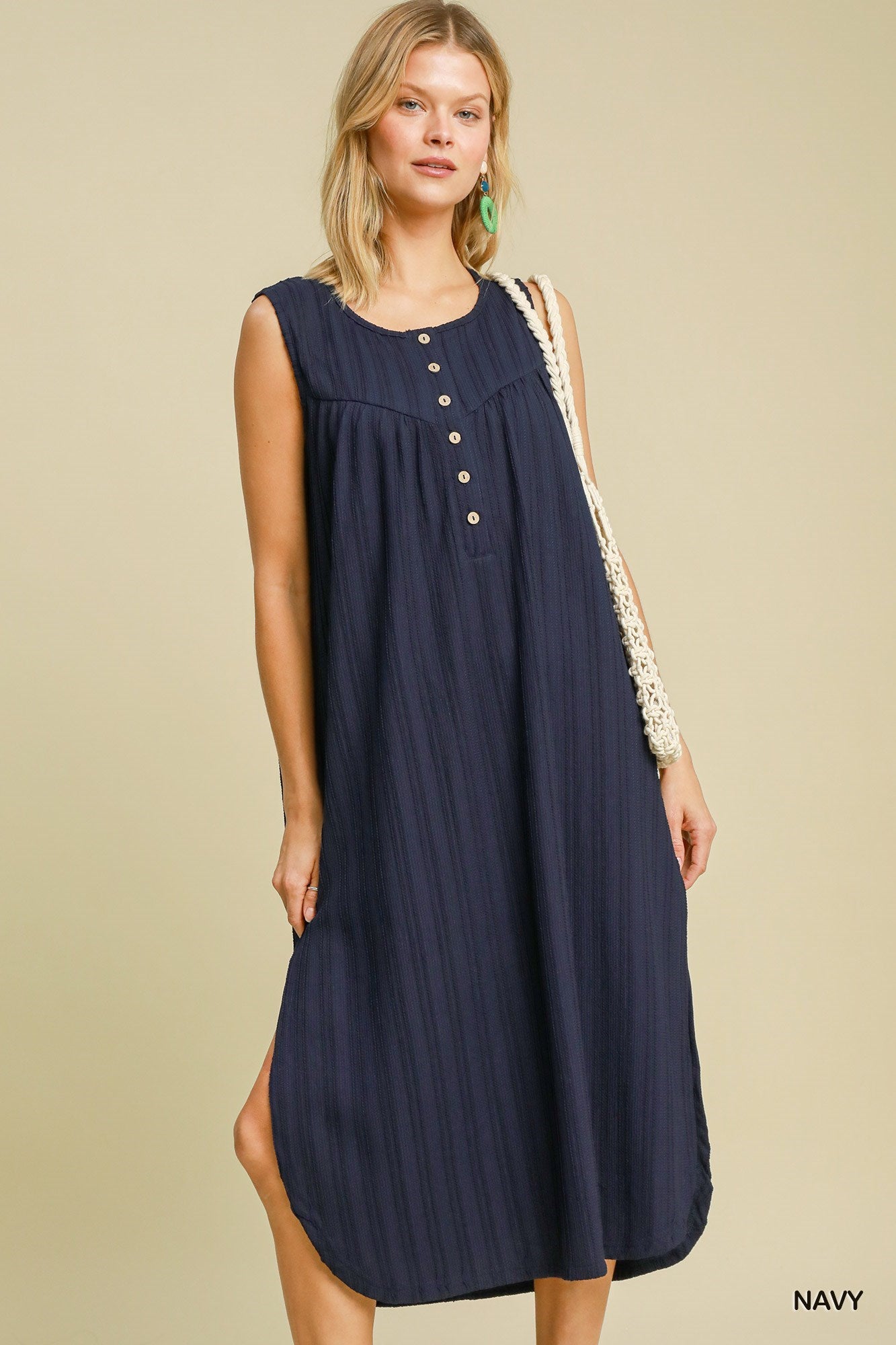 Textured Knit Sleeveless Midi Dress