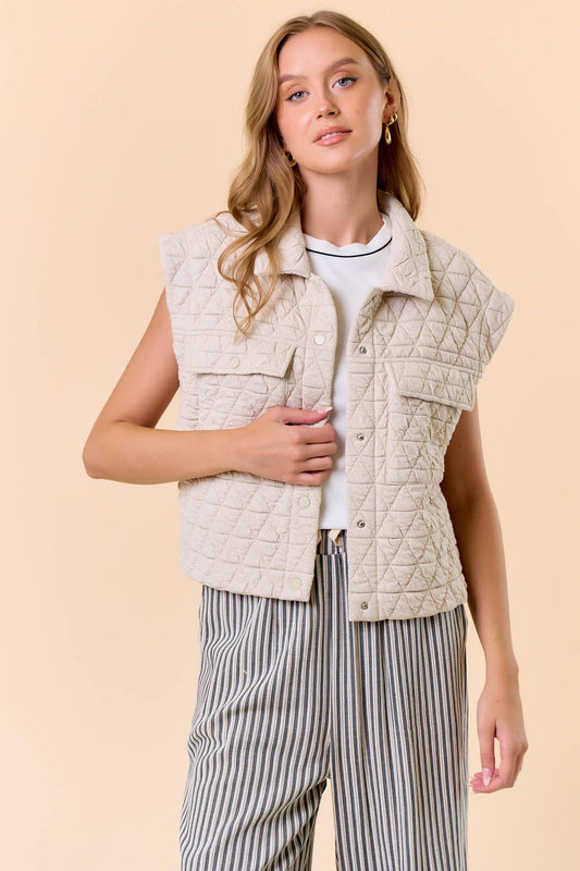 QUILTED POINT COLLAR FLAP PATCHED POCKET VEST