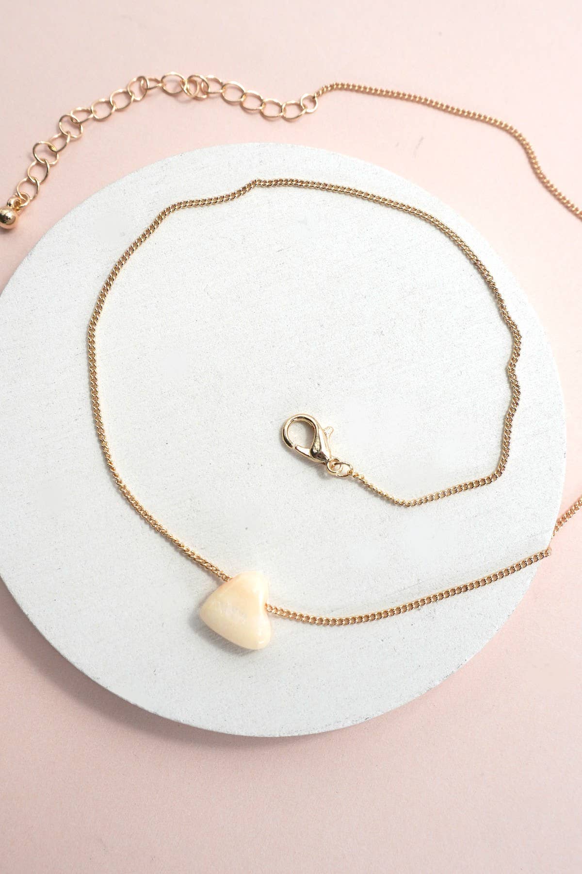 NATURAL STONE HEART CHARM NECKLACE