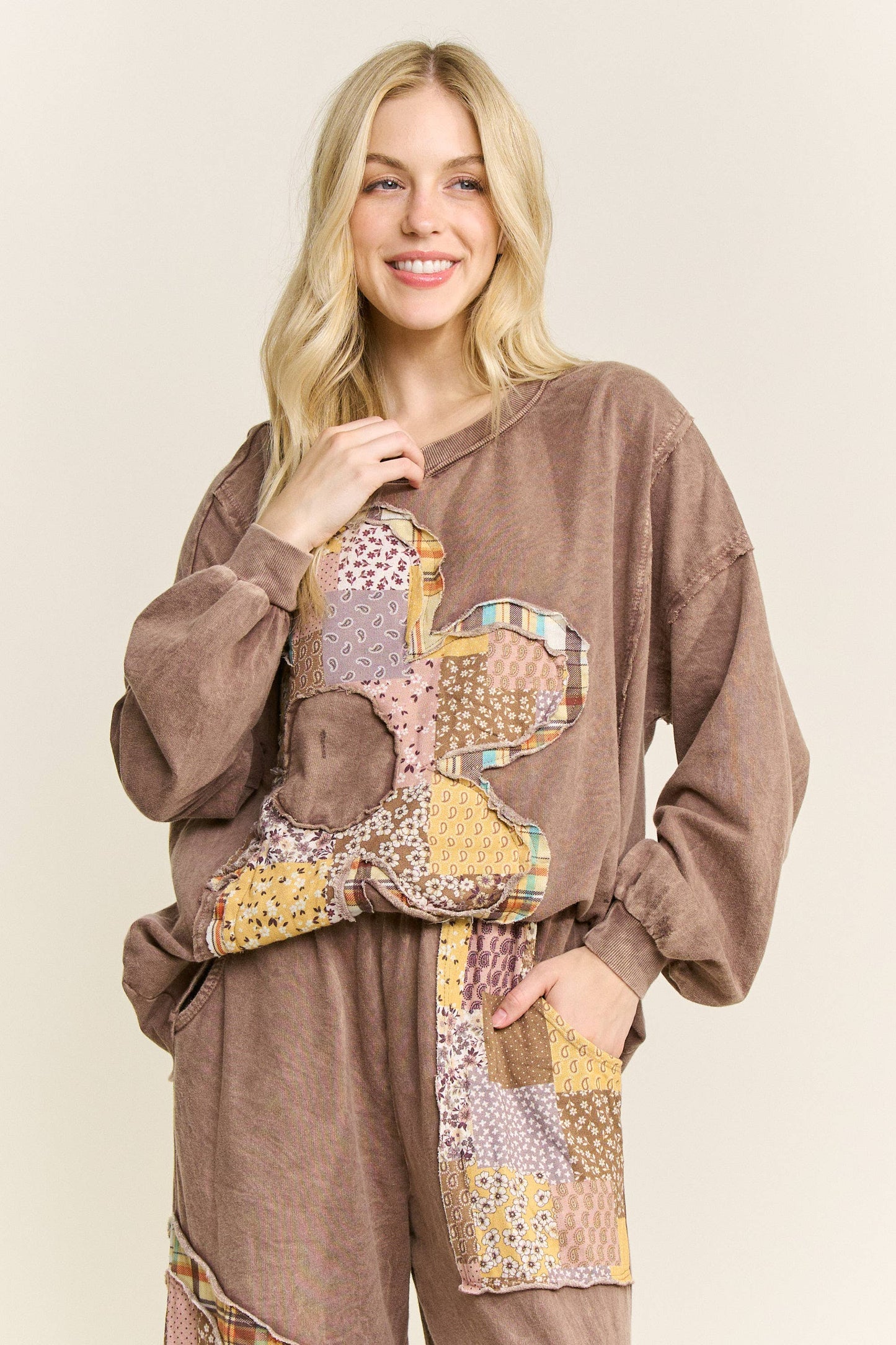 Mineral Washed Patch Daisy Longsleeve