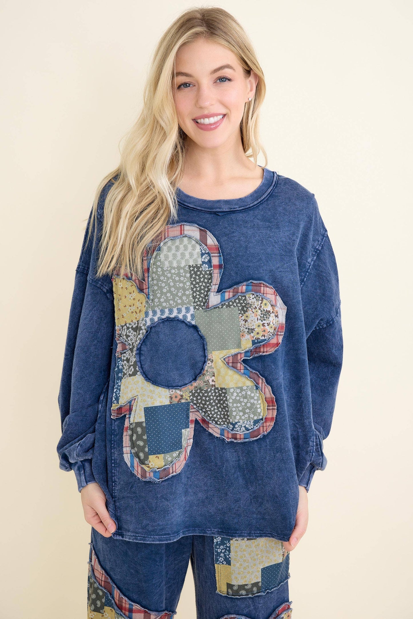 Mineral Washed Patch Daisy Longsleeve