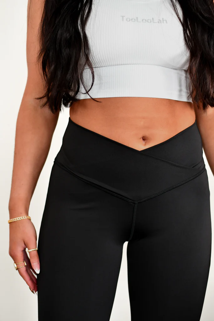 Cross Form Flare Leggings - Black