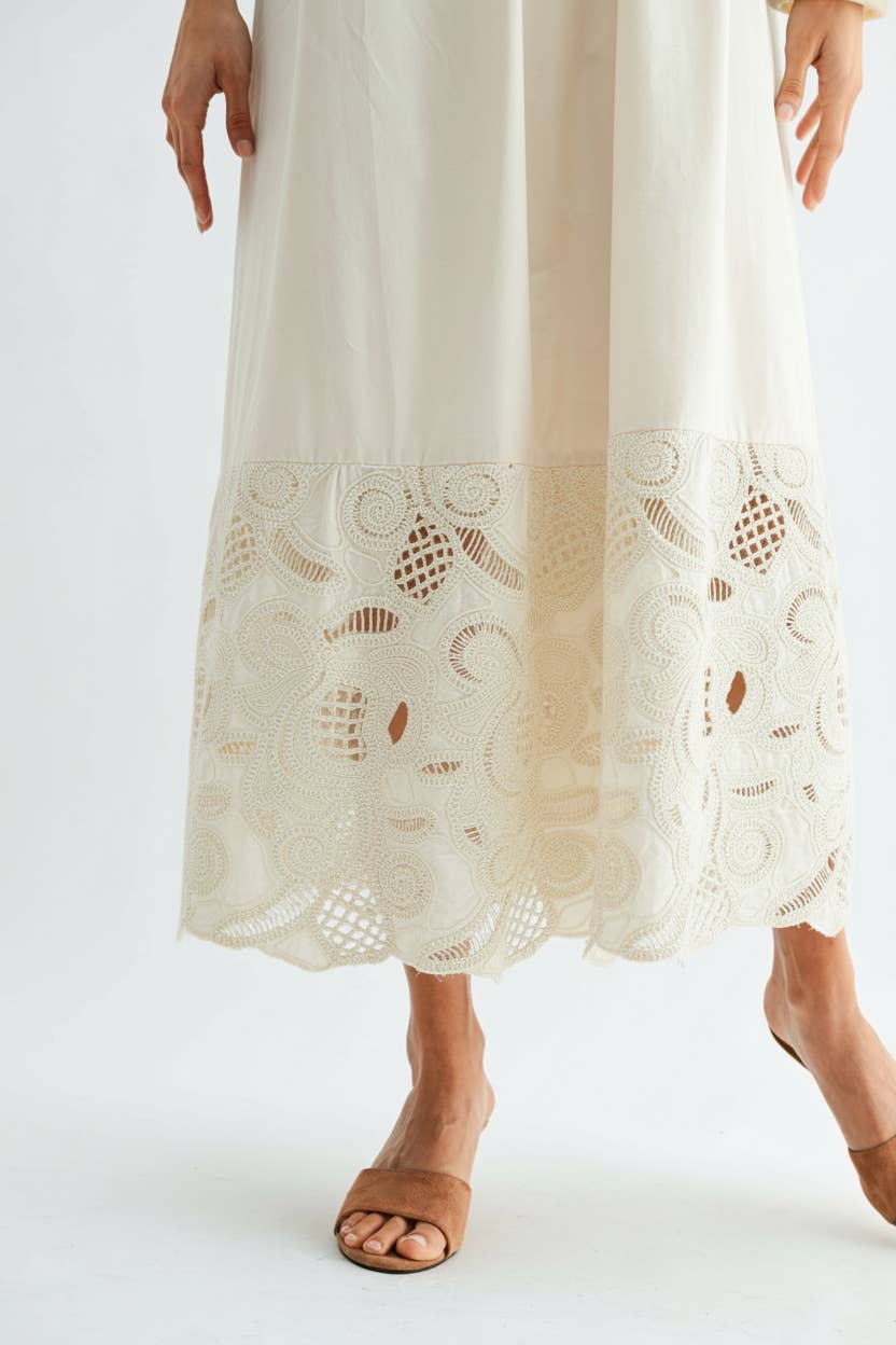 BOHO MAXI DRESS WITH LACE DETAILS