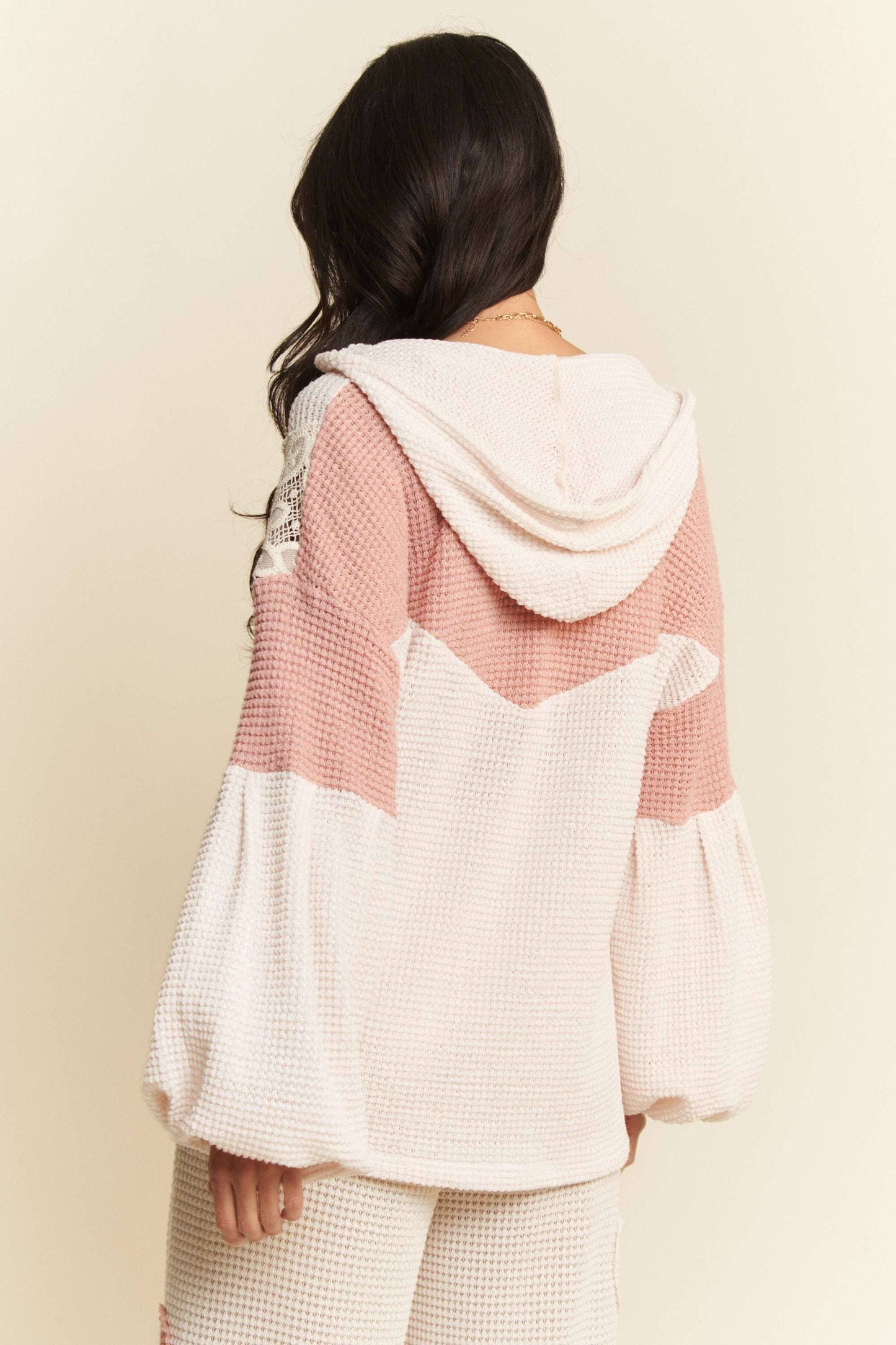 HOODIE OVERSIZED KNNIT TOP WITH FLOWER PATCH