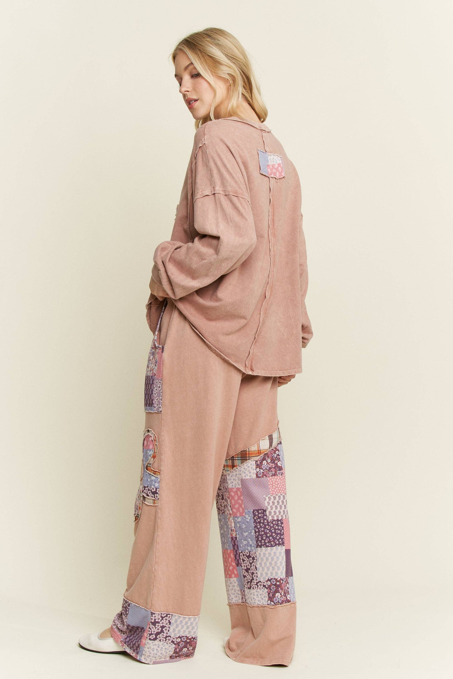 Mineral Washed Patch Daisy Longsleeve
