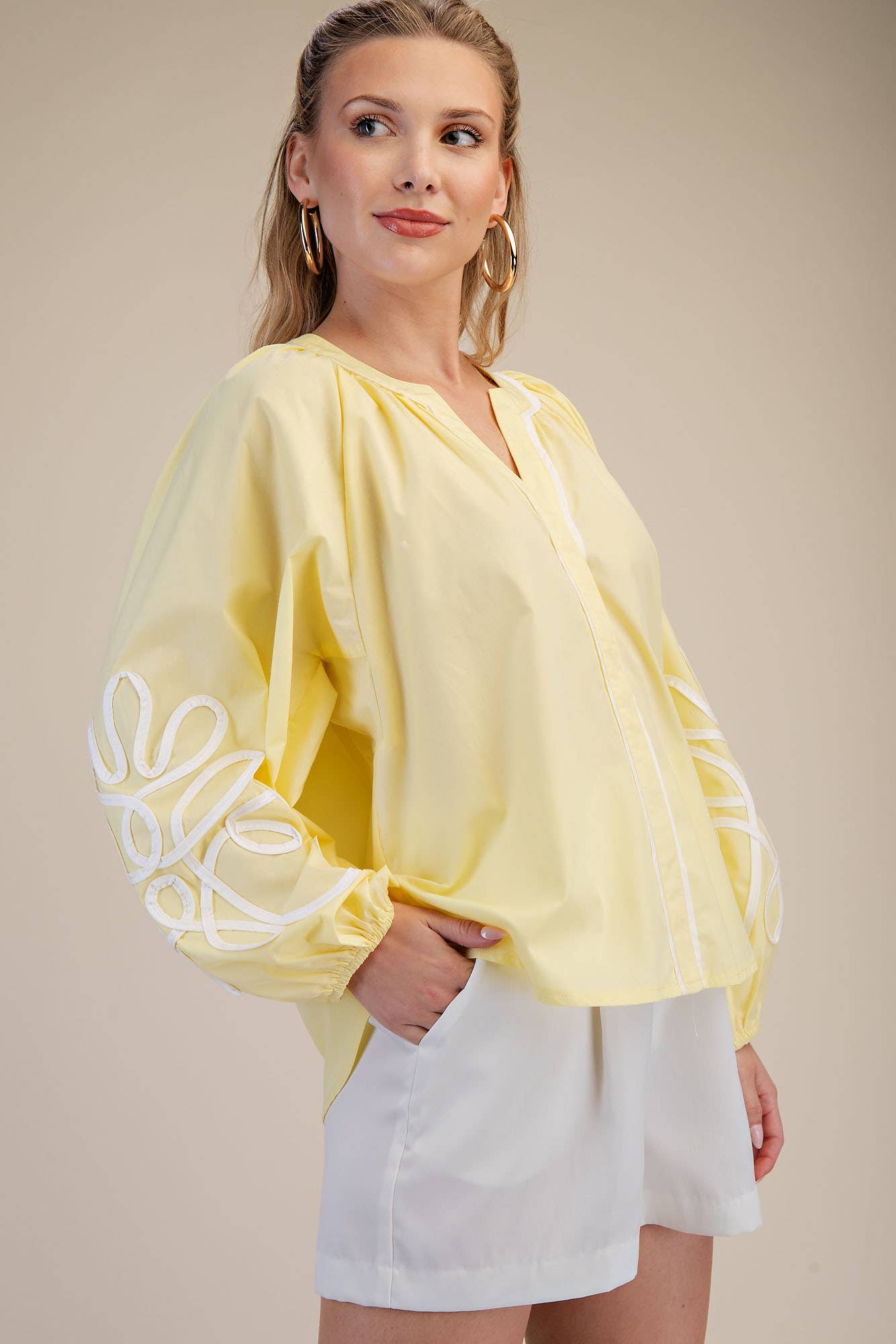 Soutache Contrast Detail Puff Sleeve Blouse