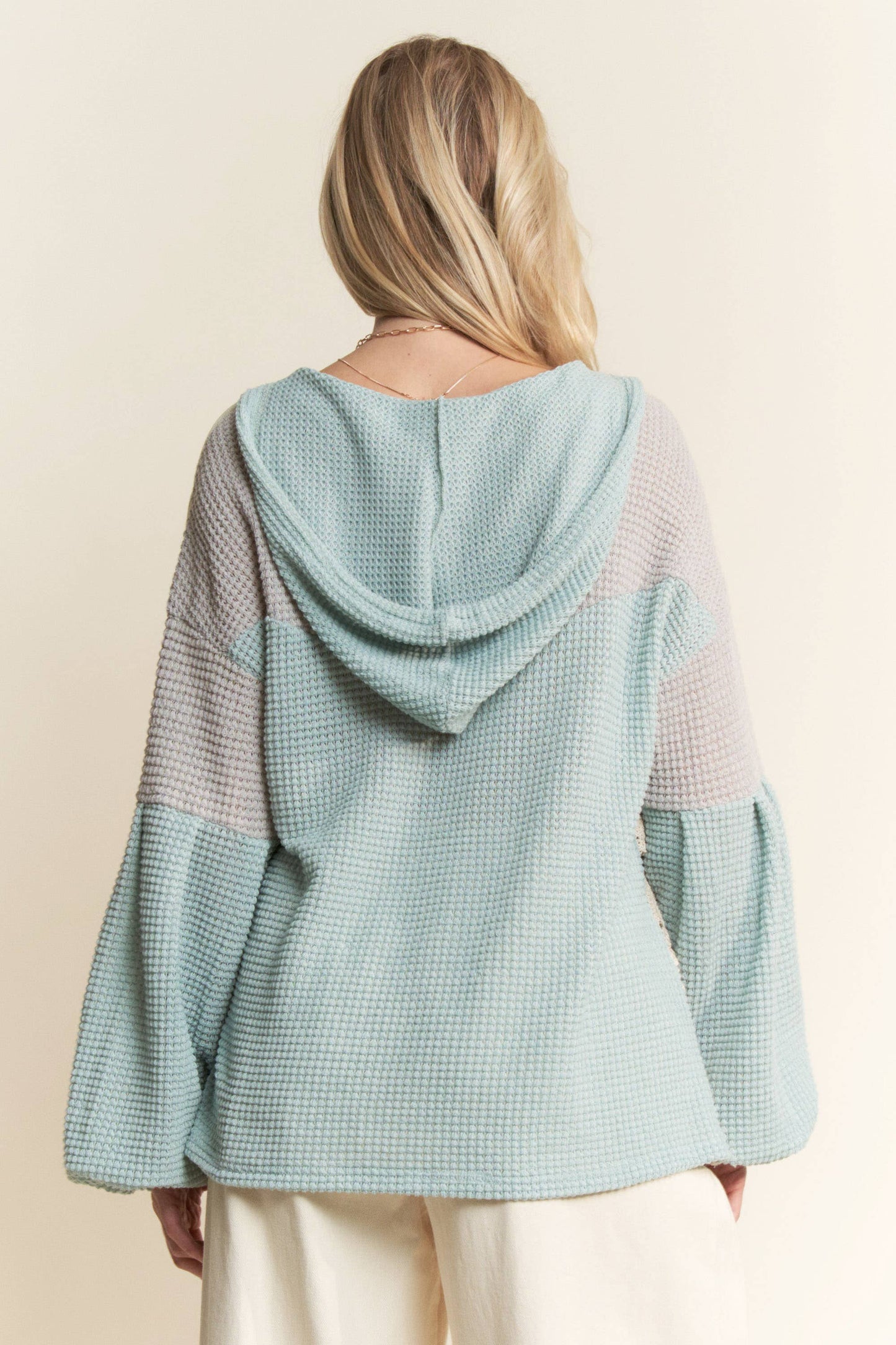 HOODIE OVERSIZED KNNIT TOP WITH FLOWER PATCH