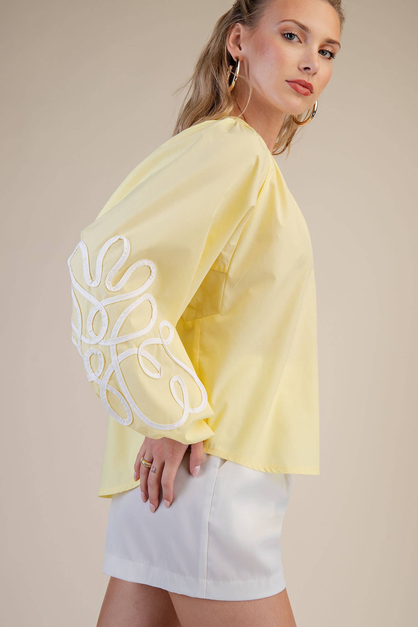 Soutache Contrast Detail Puff Sleeve Blouse