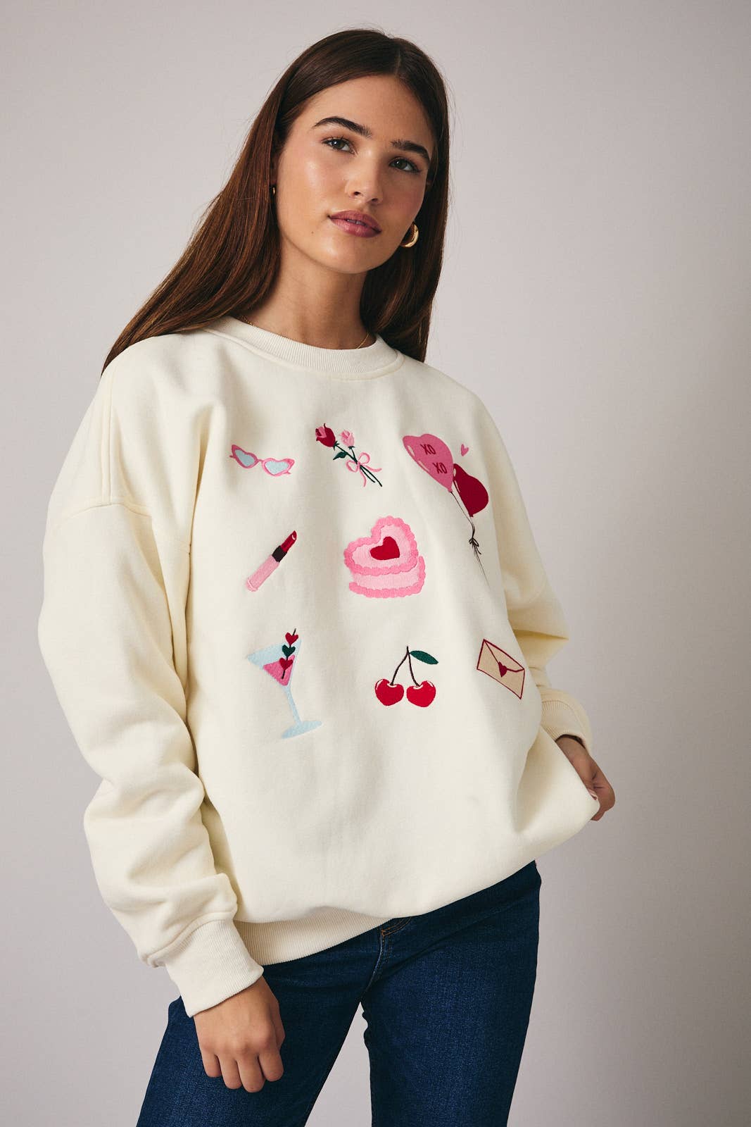 ROUND NECK Valentine Embroidered Sweatshirt
