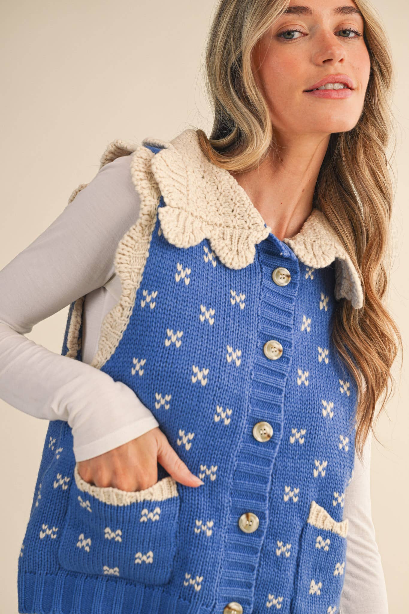 DOLL COLLAR SWEATER VEST