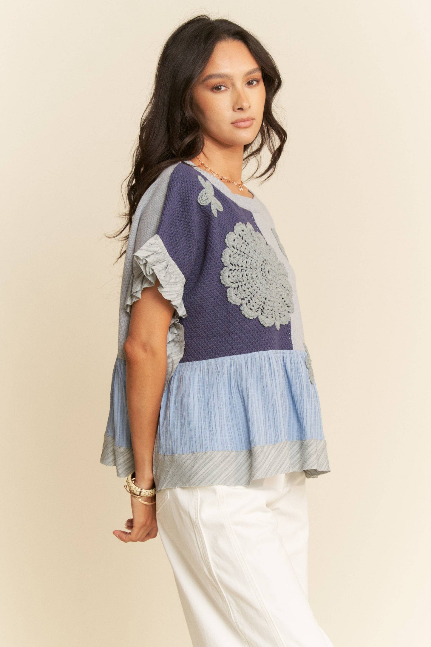 SWEATER TEXTURED FABRIC RUFFLE DETAIL TOP